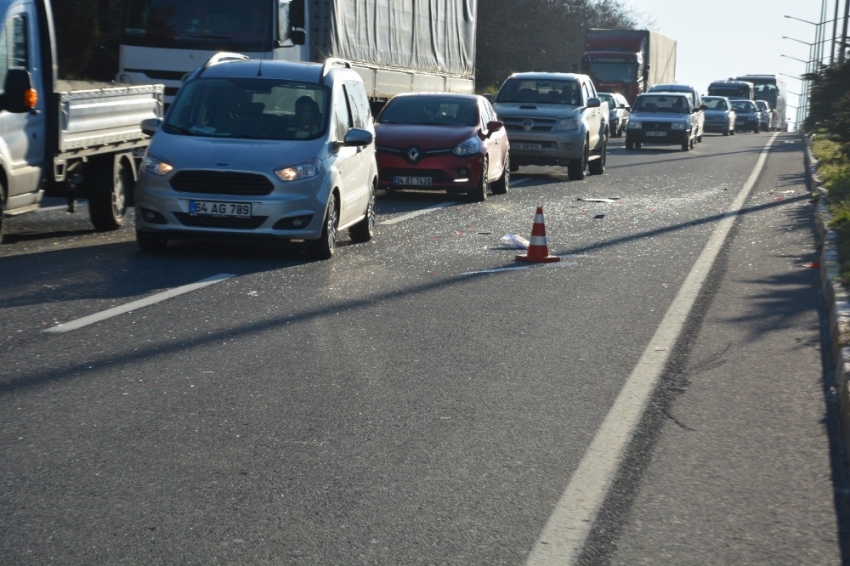 Uşak’ta 5 araçlı zincirleme kaza: 6 yaralı