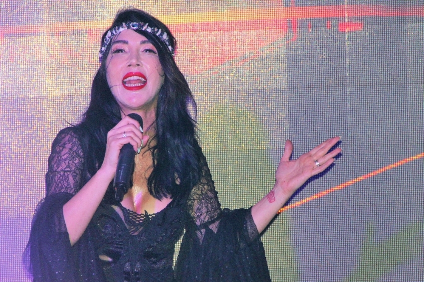 Hande Yener’den Demet Akalın’a ‘Tarkan’ cevabı