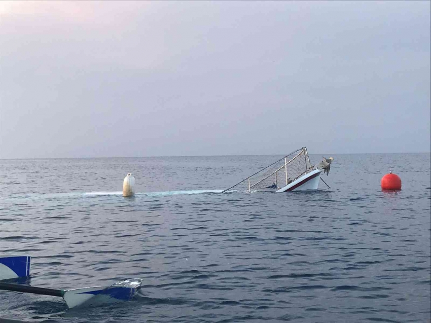 Bodrum’da alargadaki tekne battı