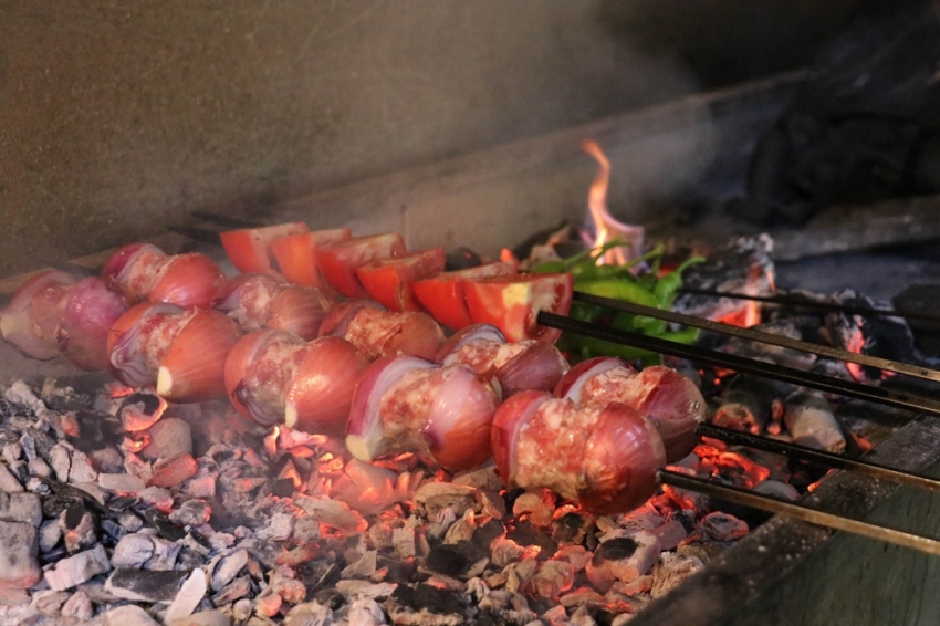 Kışın gribe karşı doğal ilaç: soğan kebabı