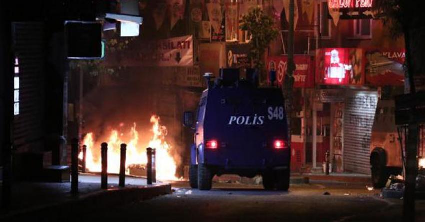 Okmeydanı'nda molotoflu gece