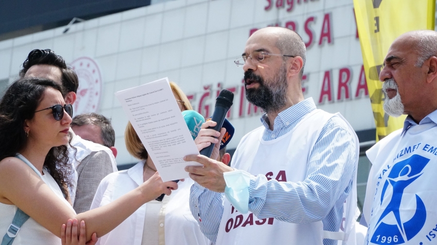 Bursa'da hekimlerden protesto