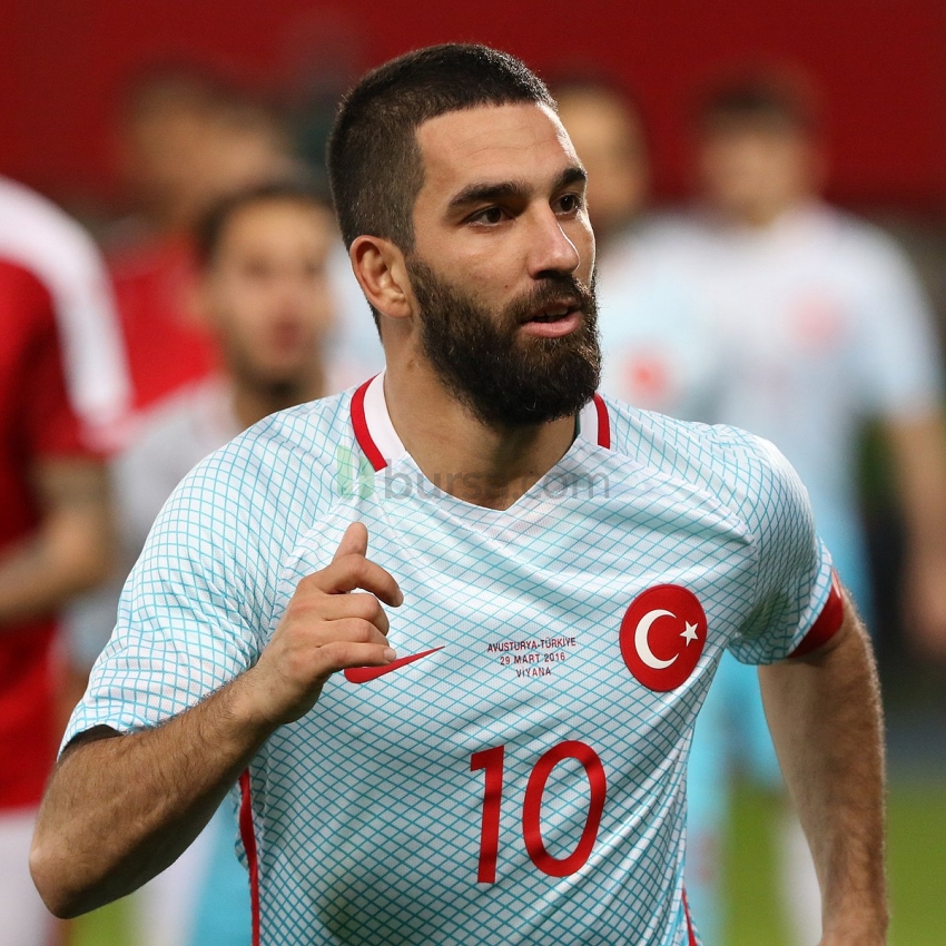 Arda Turan futbolu bıraktı! 