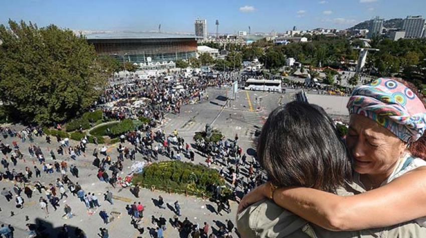 Polis 20 canlı bombanın peşine düştü!