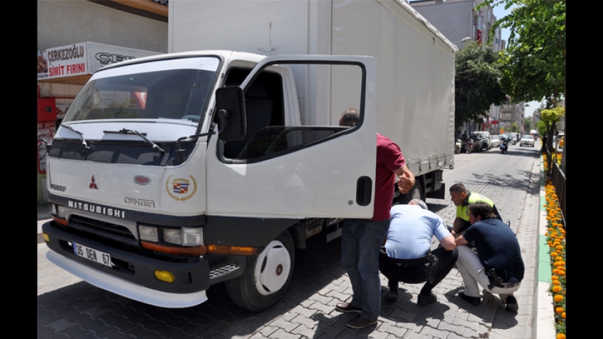 Bursa’da bomba yüklü araç alarmı