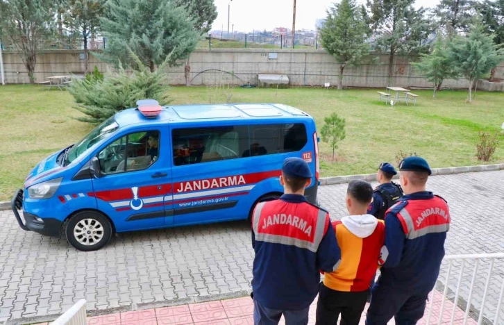 14 yıl 38 ay kesinleşmiş hapis cezası bulunan firari hükümlü yakalandı
