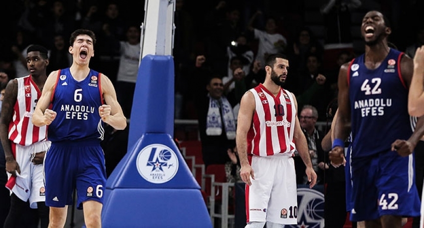 Anadolu Efes galibiyetle başladı