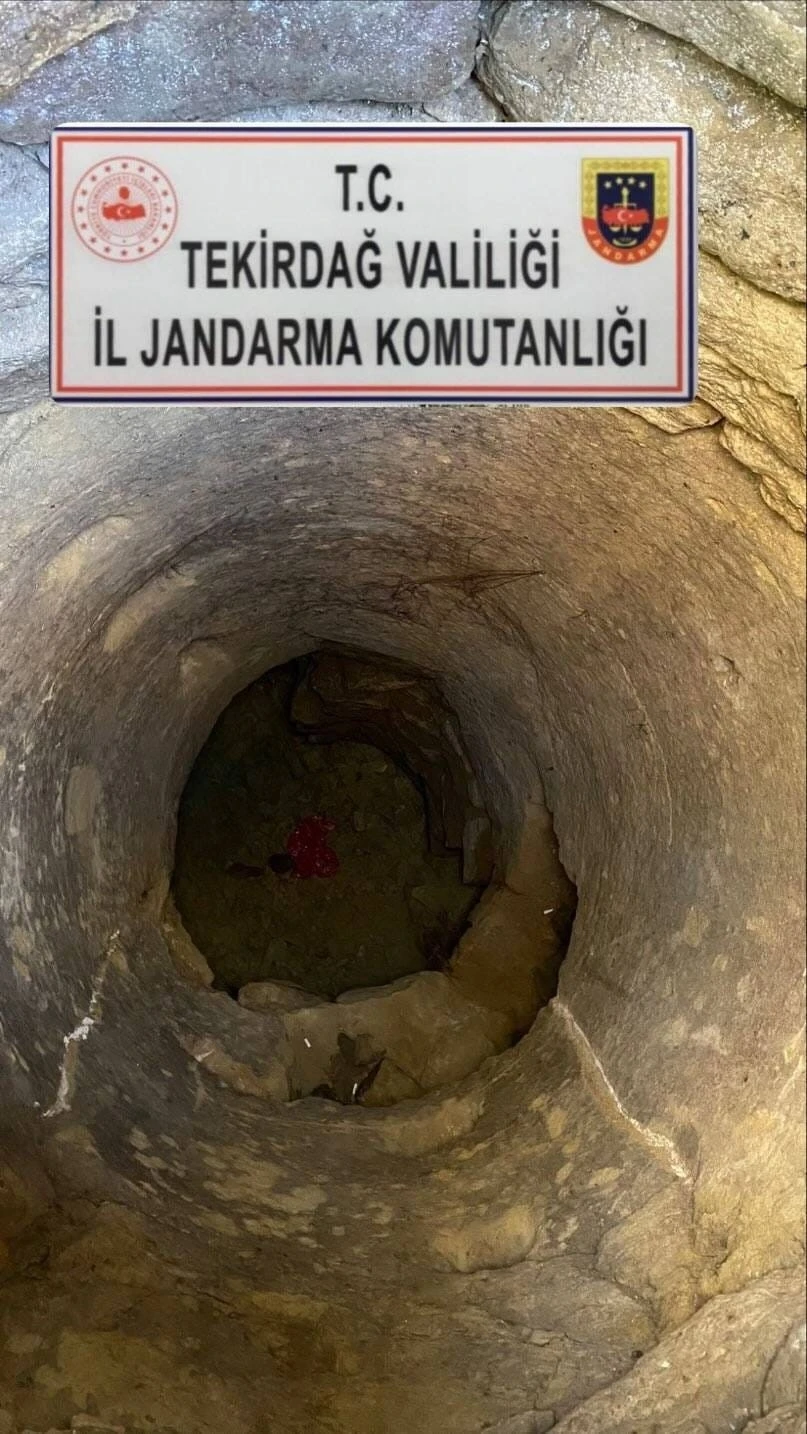 15 metrelik kuyuda yakalandılar
