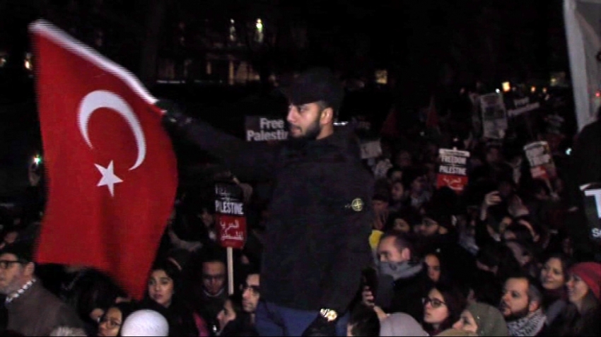 Londra'da Türk bayraklı ’Kudüs’ protestosu