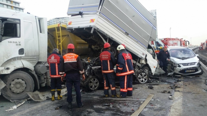 İstanbul’da zincirleme kaza: 1 ölü