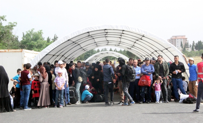 6 bin 500 Suriyeli Ramazan Bayramı için ülkesine gitti