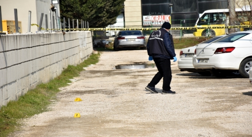 Bursa'da hastane otoparkında silahlı saldırı:1 yaralı