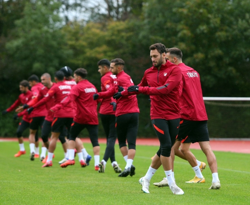 A Milli Futbol Takımı, Rusya maçının hazırlıklarına başladı