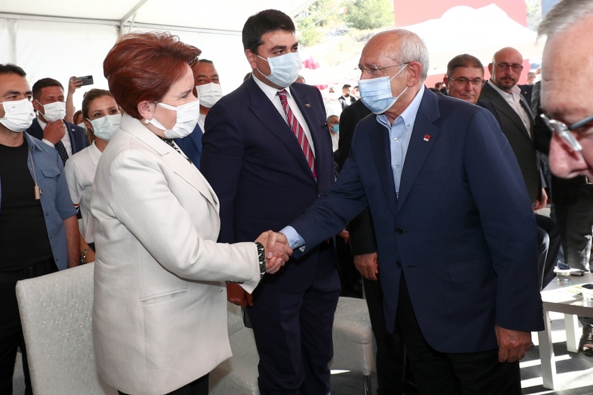 Kemal Kılıçdaroğlu ve Meral Akşener,  bir araya geldi