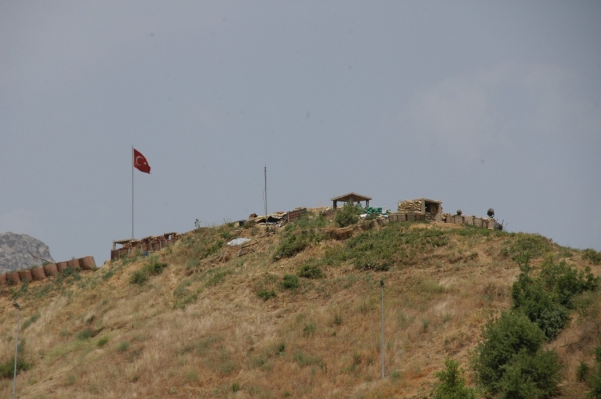 Hakkari’de sınır birliğine taciz ateşi