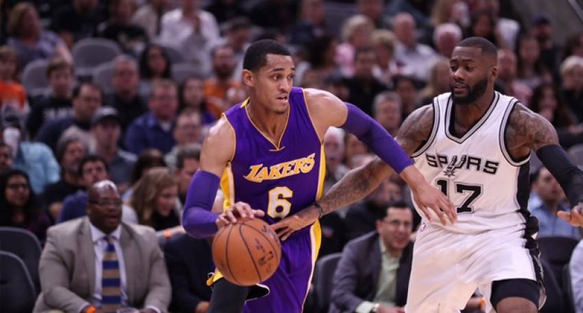 San Antonio'dan Lakers'a 40 sayı fark