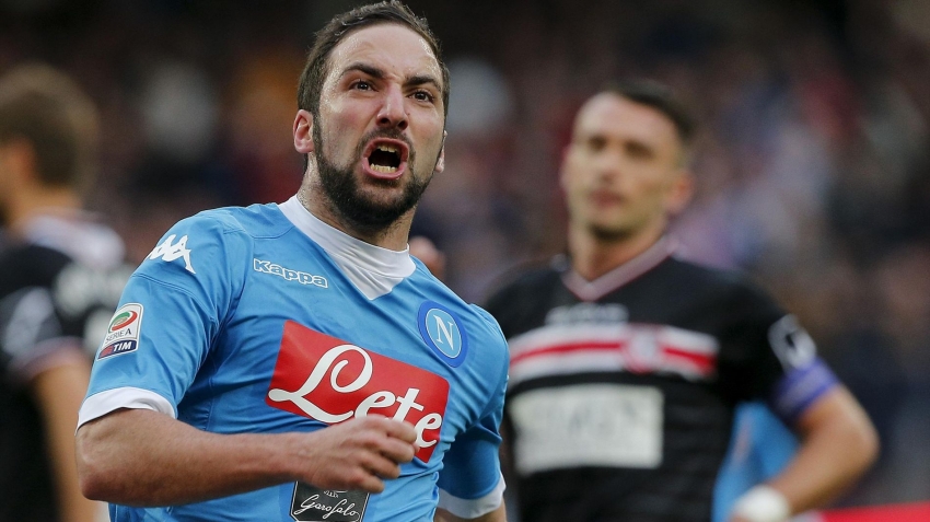 Higuain Napoli'den ayrılıyor mu?