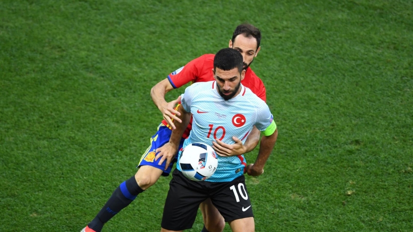 Fatih Terim Arda Turan'ı kadro dışı bıraktı