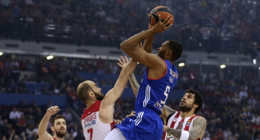 Anadolu Efes hasreti bitiremedi