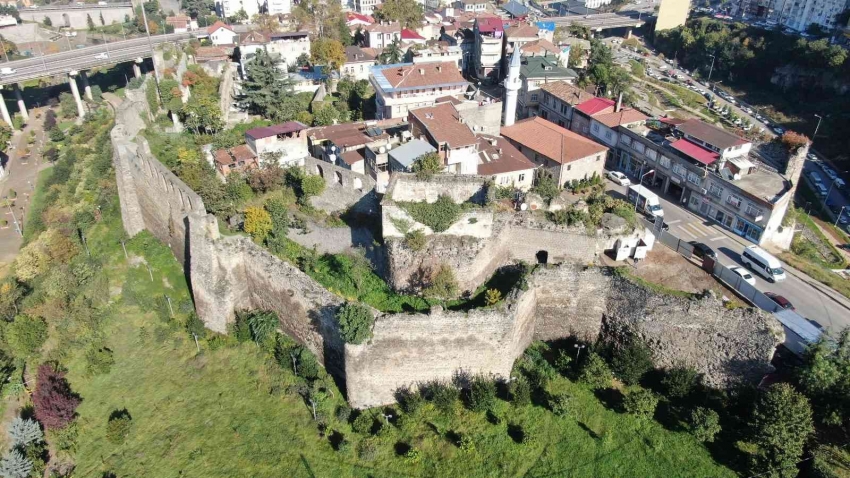 Trabzon’da heyecanlandıran arkeolojik kazı