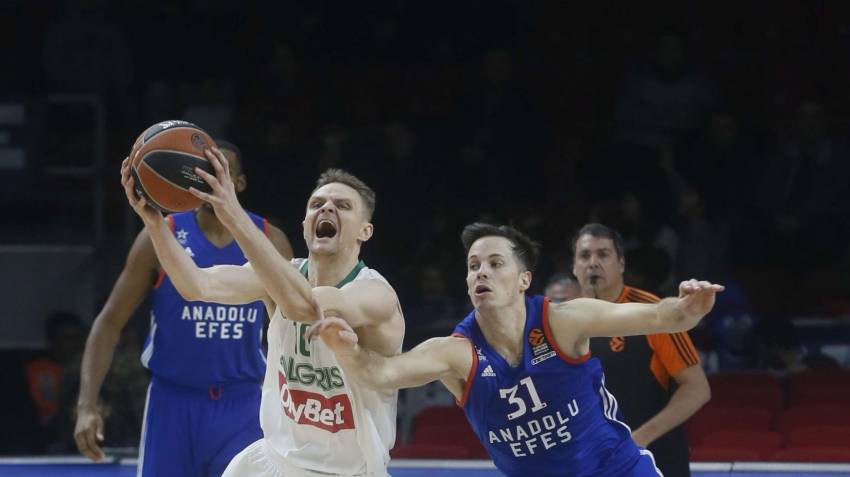 Anadolu Efes, Zalgris karşısında kayıp