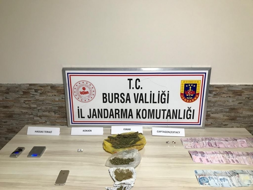 Bursa jandarmadan uyuşturucuya geçit yok!  