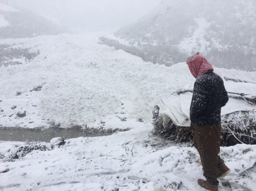 Şırnak’ta çığ düşme anı kamerada