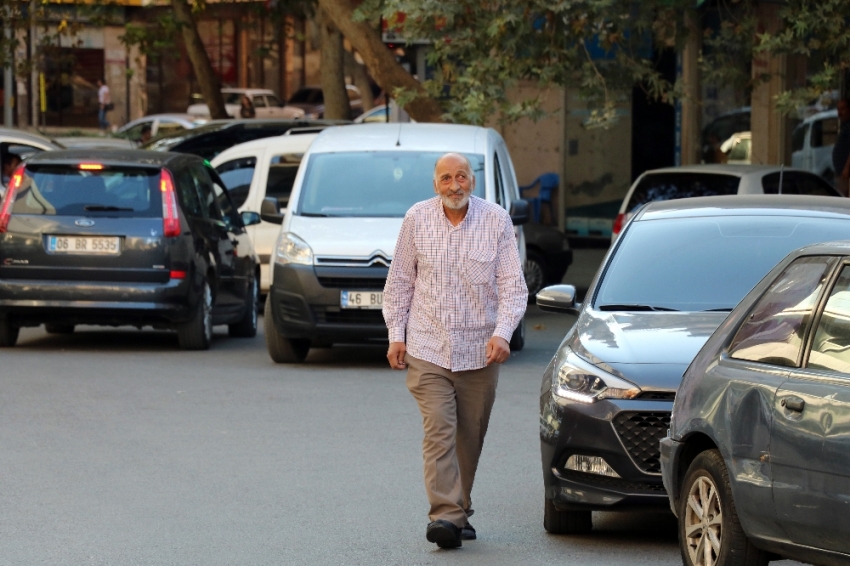 50 yıl önce evlatlık verilen kız kardeşini arıyor