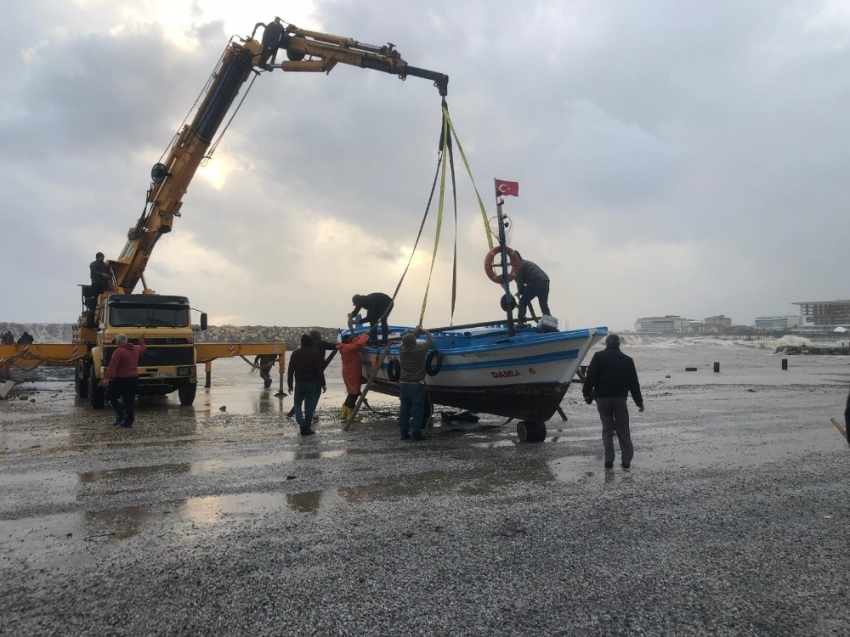 Tüm çabaları ekmek teknelerini kurtarmak için