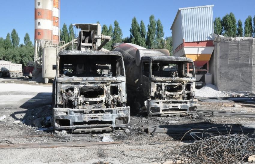 Teröristler kendilerini desteklemeyenlere dehşet saçıyor