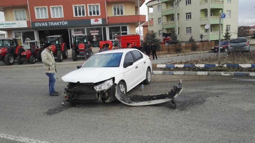 Sivas'ta trafik kazası: 6 yaralı