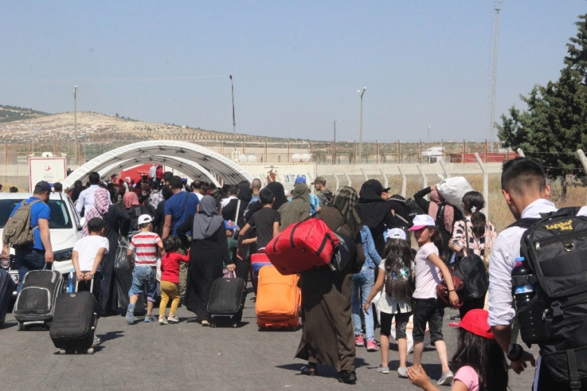 13 bin Suriyeli bayram için memleketine gitti