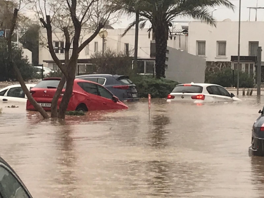 Bodrum sular altında