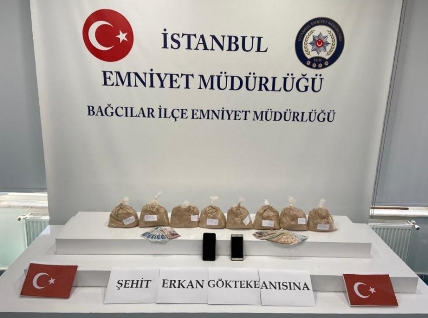 Şüpheli araçtan 8 kiloya yakın eroin çıktı