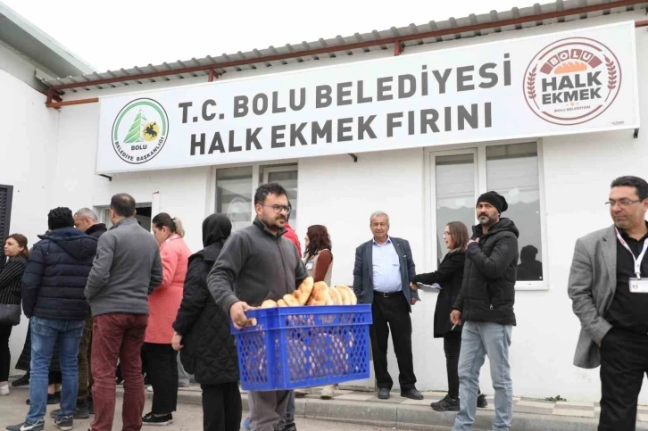 2 bin 500 ailenin ilk sahur pideleri Bolu Belediyesi’nden
