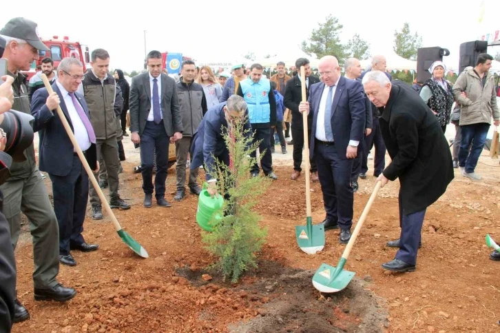 2 bin fidan toprakla buluştu
