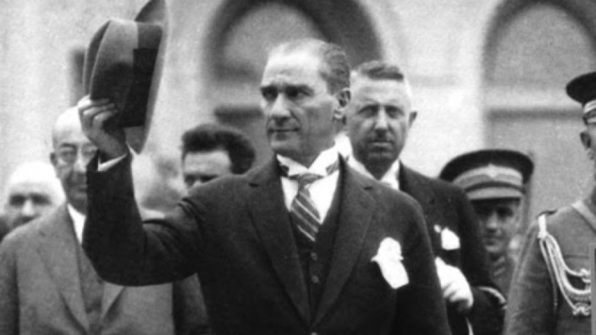 Ulu Önder Atatürk'ü saygı ve özlemle anıyoruz