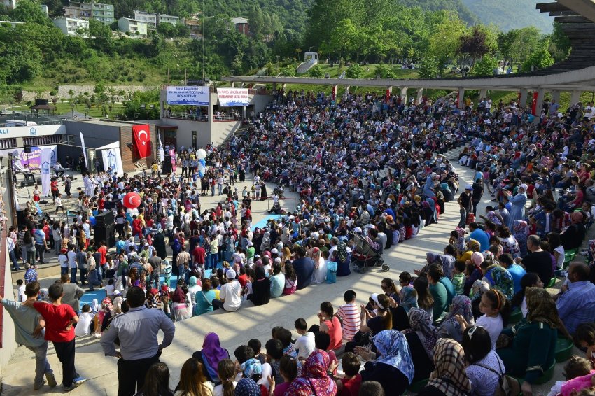 Bursa'da gençlik şöleni