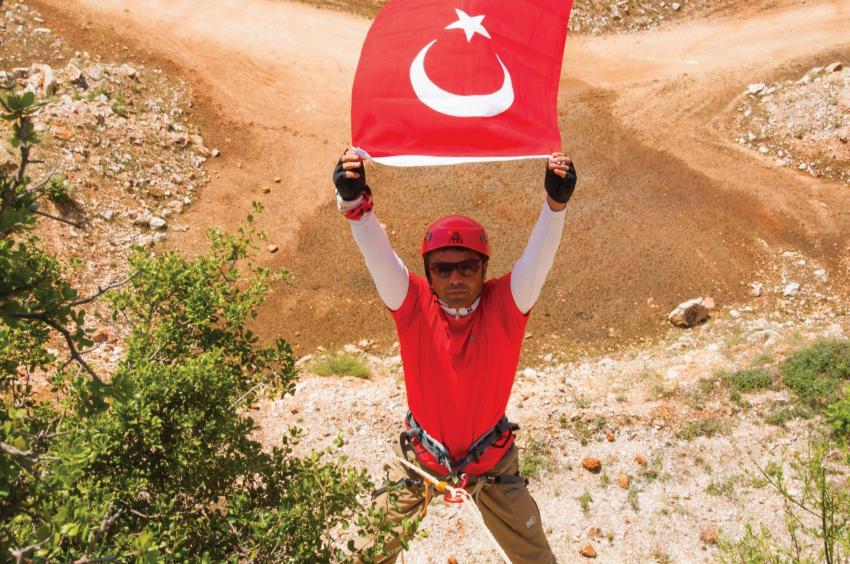 Bursa'da nefes kesen gösteri