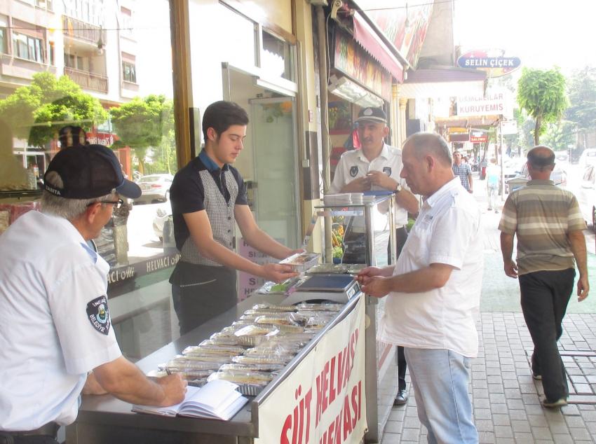 Bursa'da tatlıcılara denetim