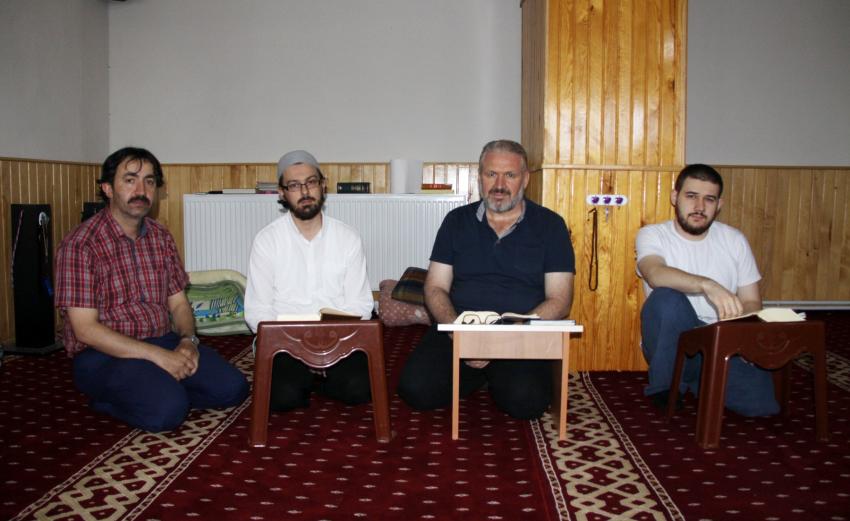 Baba-oğul itikafa girdiler