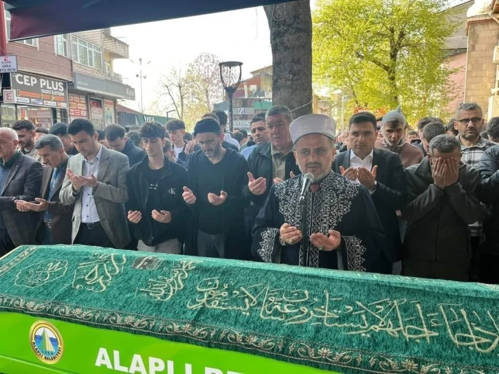 21 yaşındaki gencin öldüğü feci kaza güvenlik kamerasında
