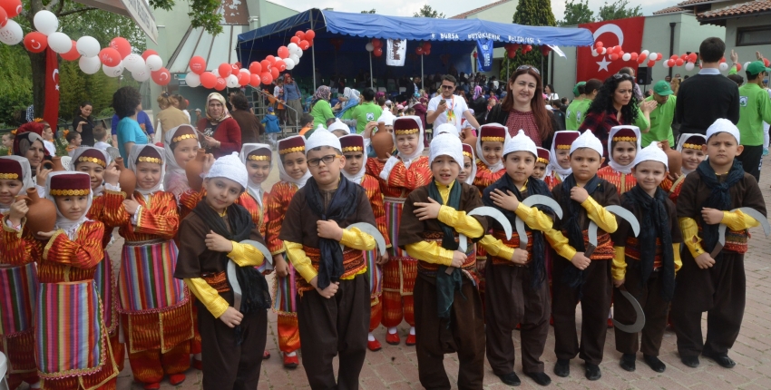 Bursa Hayvanat Bahçesi'nde 23 Nisan Coşkusu