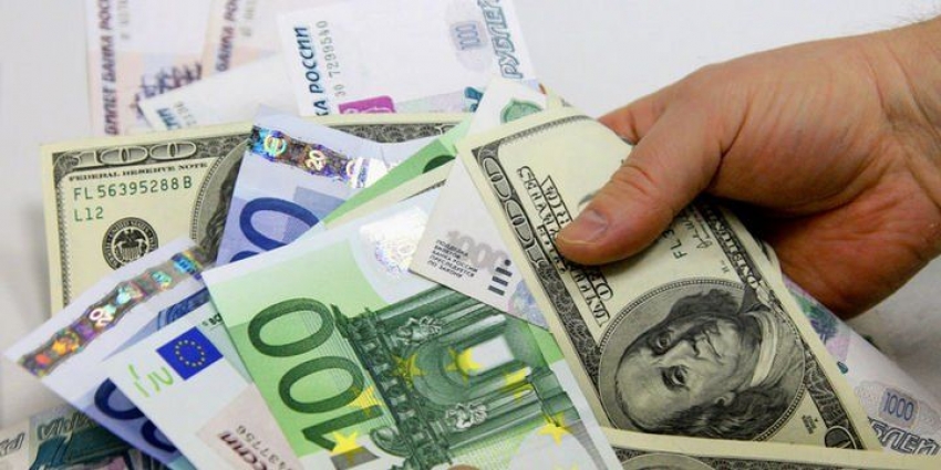 Dolar TL karşısında bir rekor daha kırdı