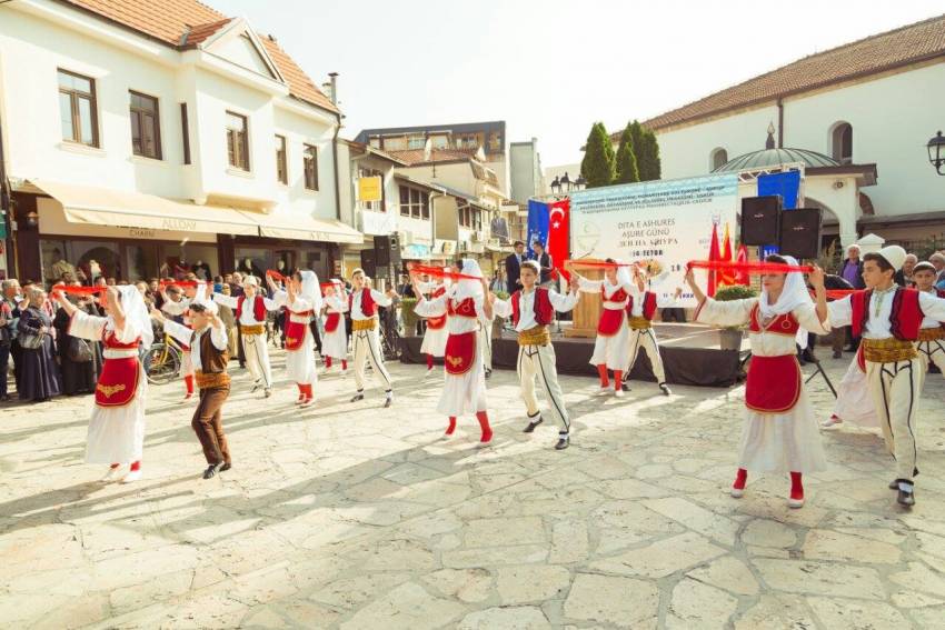 Balkanlarda aşure şöleni