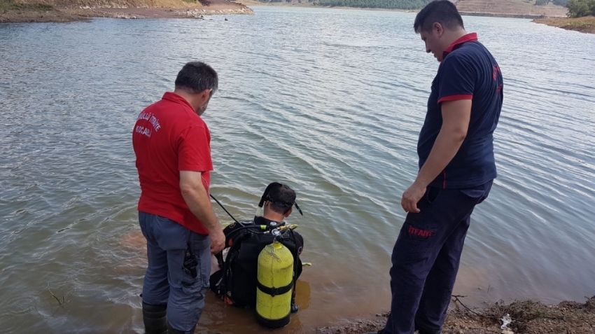 Gölete giren çocuk hayatını kaybetti