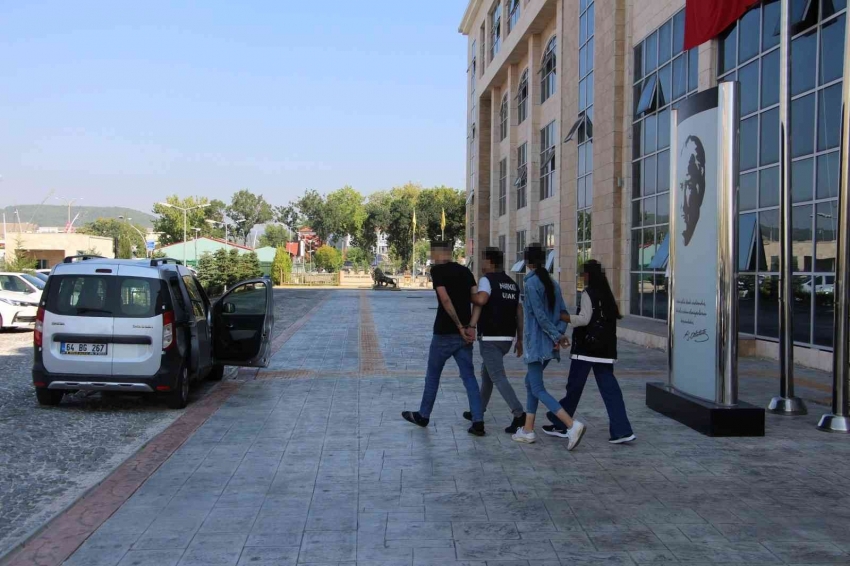 Uyuşturucu ticareti yapan koca tutuklandı karısı adli kontrolle serbest kaldı