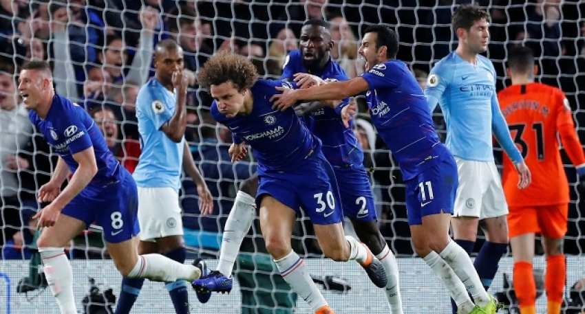 Chelsea, Manchester City'yi koltuğundan etti