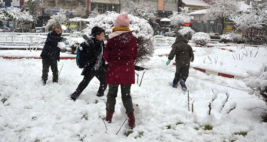 Ankara'da eğitime kar engeli | Ankara'da 26 Aralık okullar tatil mi?