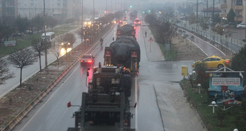 Kilis'ten Münbiç bölgesine zırhlı muharebe aracı sevkiyatı